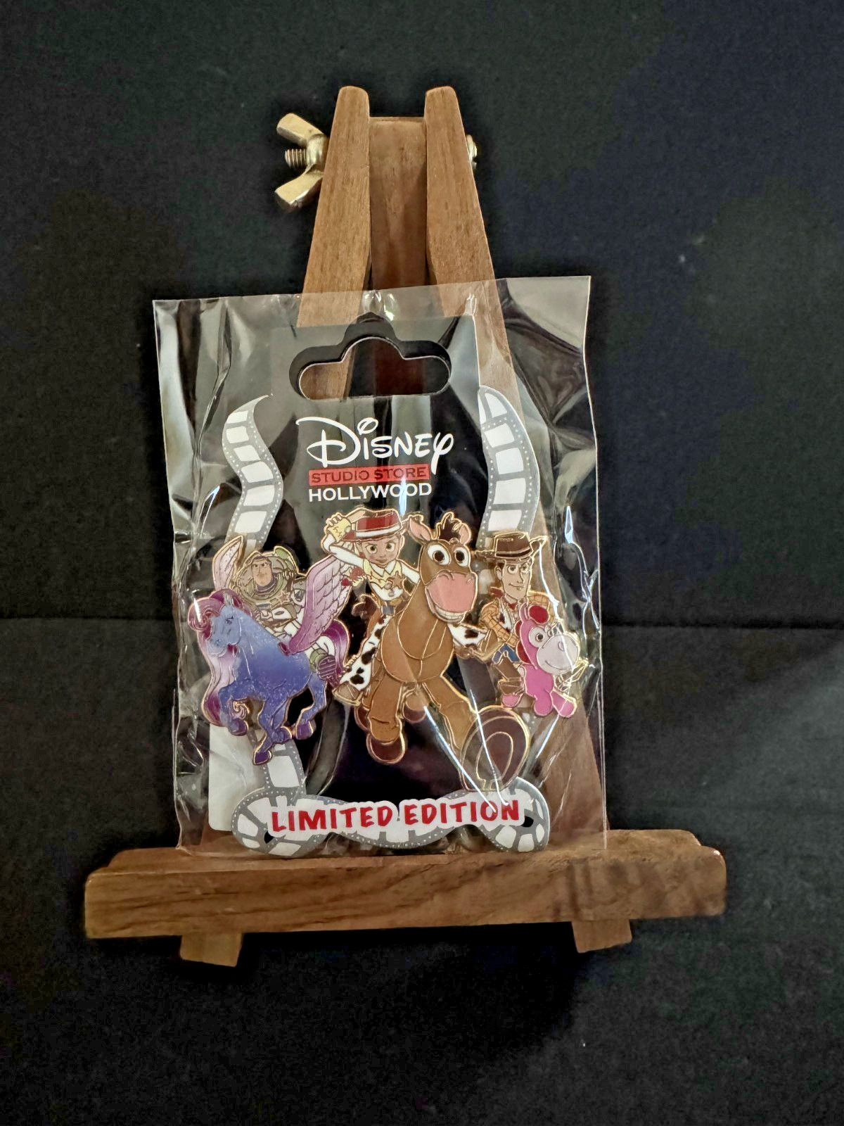 DSSH Disney Toy Story 5 Cast Horses Riding to the Rescue Pin LE 400