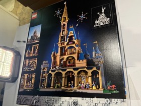 LEGO Disney: The Disney Castle (43222) RETIRED (GRAY TRIM GEN 1)