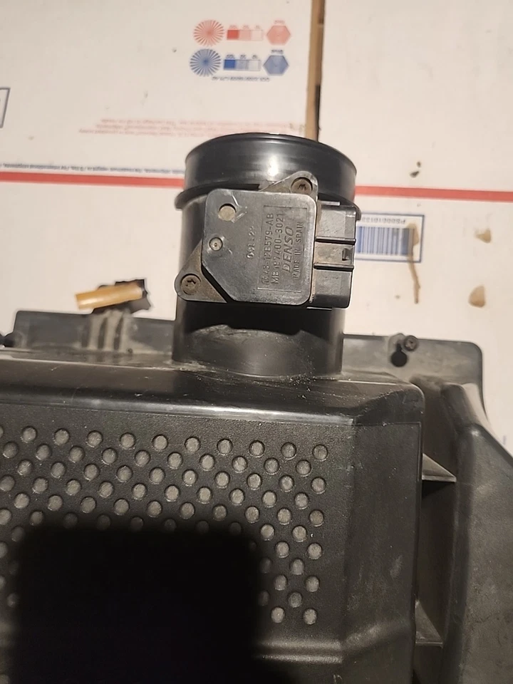 Limpador de filtro de ar Land Rover LR3 carcaça superior 4.4L V8 8 cilindros compatível com 2005-2009 - Imagem 4 de 4