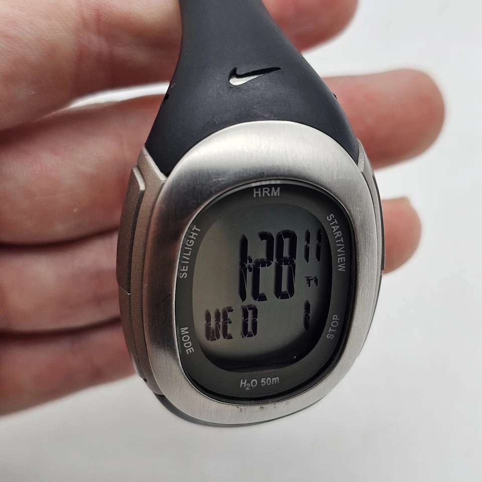 Reloj Pulsera Y2K Nike Para Mujer HRM SM0032 Negro Silicona HR Monitor - Batería Nueva Foto 2 de 4