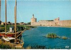 Carte Postale - 30 - Aigues Mortes - Les Remparts - La Poterne des Remblais et l