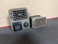 1998-2002 Toyota Corolla Driver Passenger Dash Ac Air Vent Bezel Tan Set 1998-2002 Toyota Corolla Driver Passenger Dash Ac Air Vent Bezel Tan Set