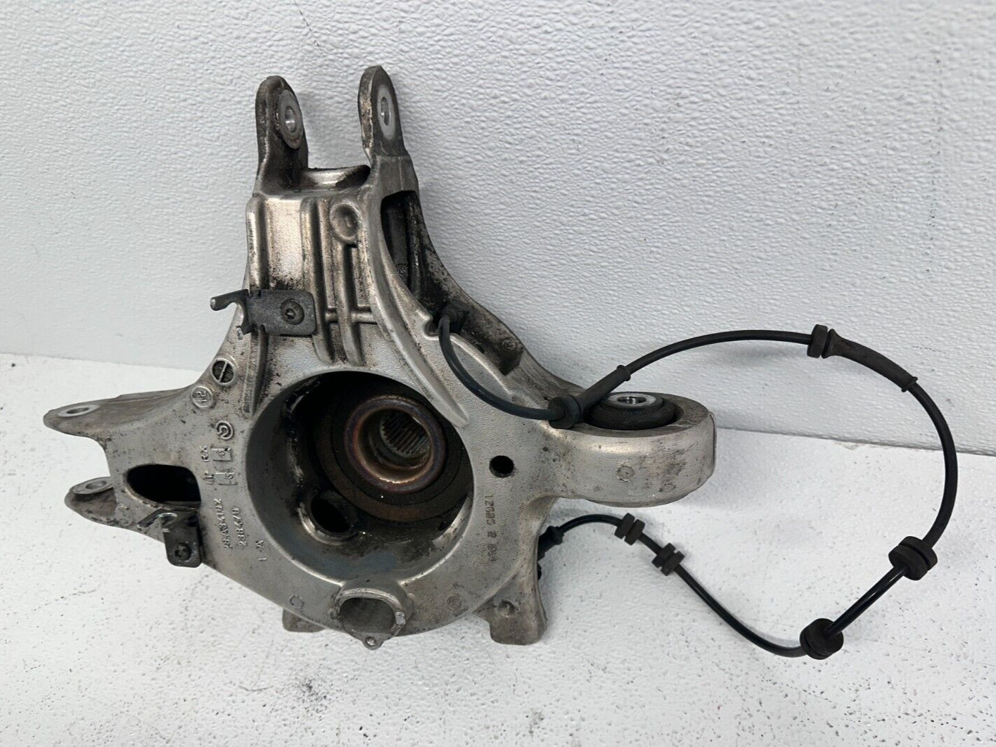 2010-2014 FERRARI 458 ITALIA CALIFORNIA REAR RIGHT SPINDLE KNUCKLE WHEEL HUB OEM