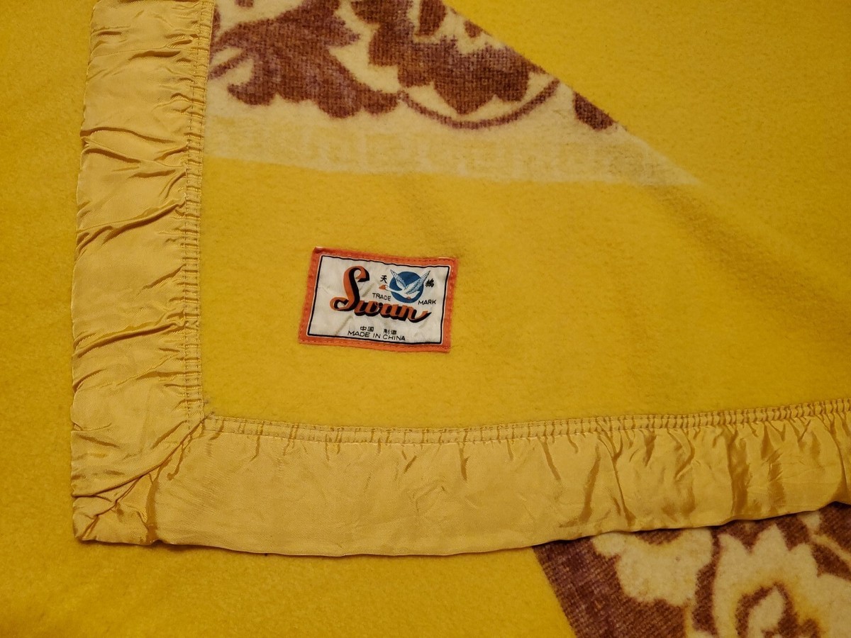 USA製　SWANS  BLANKET ウール　ブランケット Vintage Swan Woolen Blanket Beautiful Gold Yellow Brown Pattern