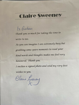 Claire Sweeney - Film / Music - original Autograph   - Größe 30 x 20 cm