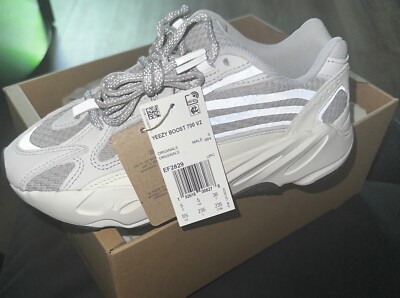Size 5.5 - adidas Yeezy Boost 700 V2 Low Static