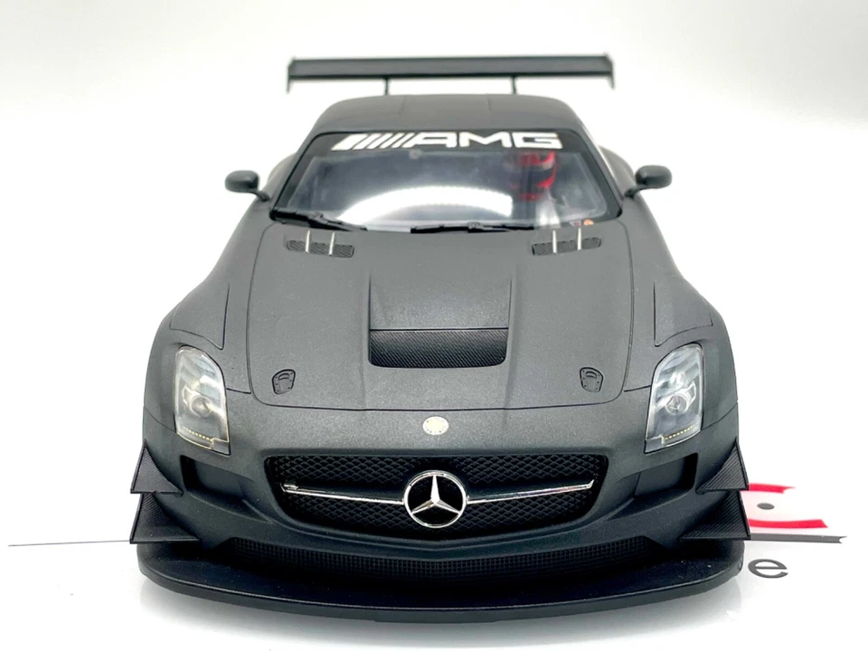 1:18 Schumacher Mercedes SLS AMG GT3 45. Anniversary Umbau mit Fahrer OVP - Bild 3 von 4