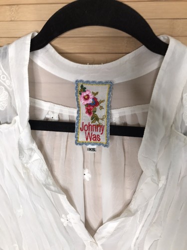 Johnny Was Boho Tunic Top Blouse White Lace Pintuck Eyelet Detail Cotton XS - Picture 7 of 7