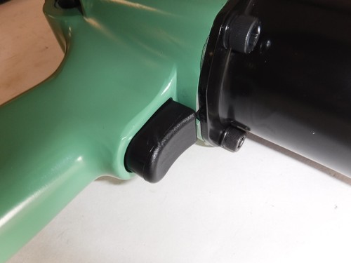NEW General Duty Air Impact Wrench, 1/2" Square Drive Size 30 to 320 ft.-lb. (T) - Picture 5 of 9