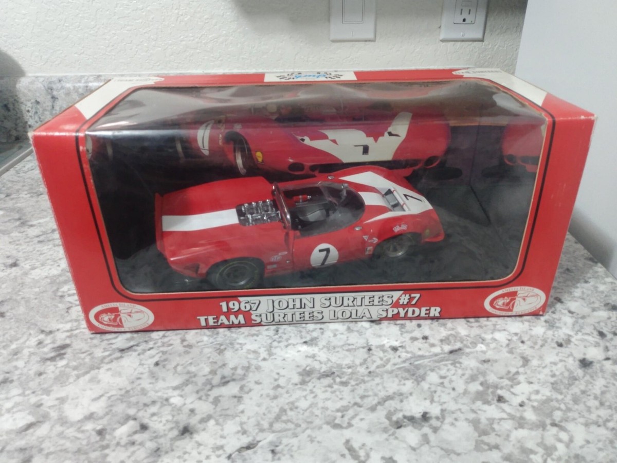 ミニカー GMP  LOLA SPYDER Can-Am JOHN SURTEES #3 GMP 1967 John Surtees #7 Team Surtees T70 Lola Spyder 1:18