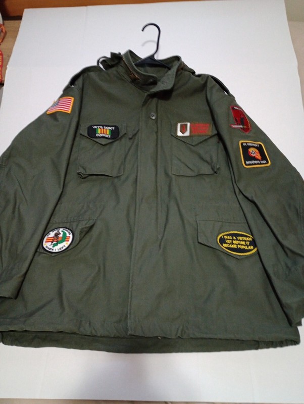 Vietnam Era Memorial Cold Weather Field Coat Large Patches Alpha Industries 