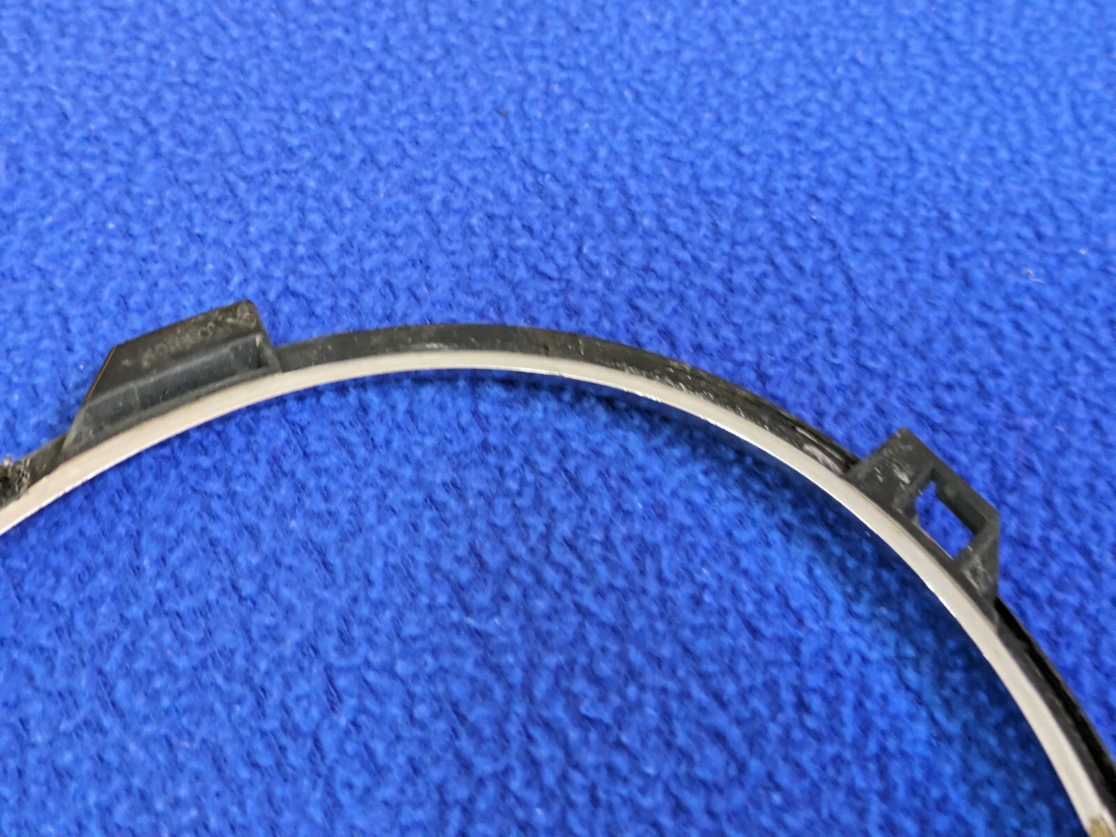 2006-2012 BENTLEY CONTINENTAL FRONT left driver outside HEADLIGHT TRIM ring