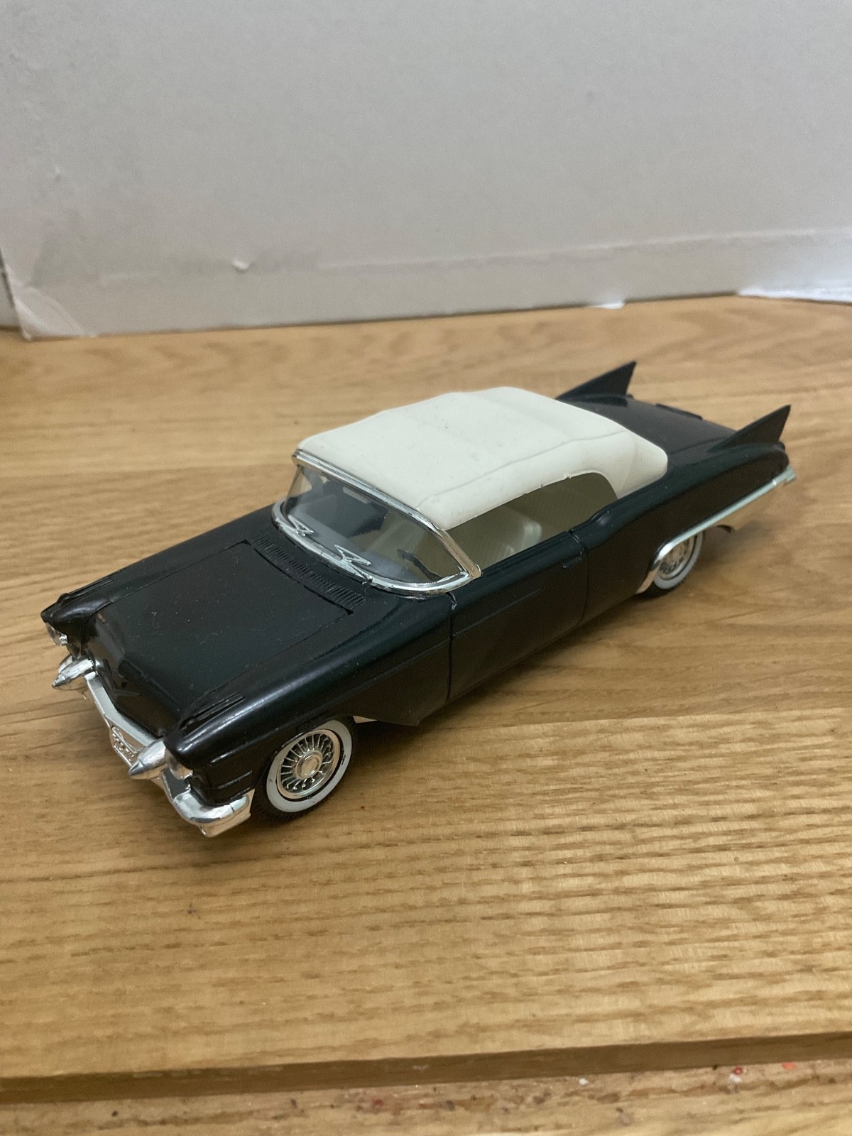 Solido Cadillac Eldorado Seville 1:43 4520