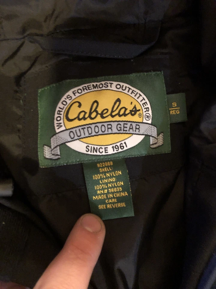 Cabelas Guidewear Goretex Jacket. Adult small  - Image 3 of 4