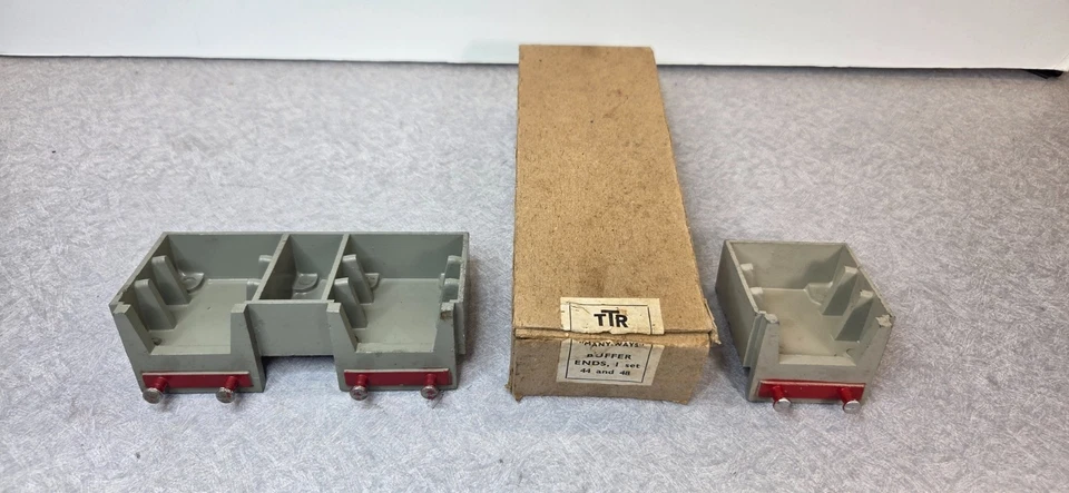 Tampones Trix Twix Railways Terminus Station #44 y #48 caja original Foto 2 de 3