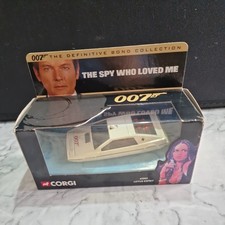 Corgi The Definitive Bond Collection The Spy Who Loved Me Lotus Esprit 65002