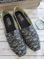 NEW BOBS Plush Women's 8 Sketchers Memory Foam Black True Colors Love & Peace