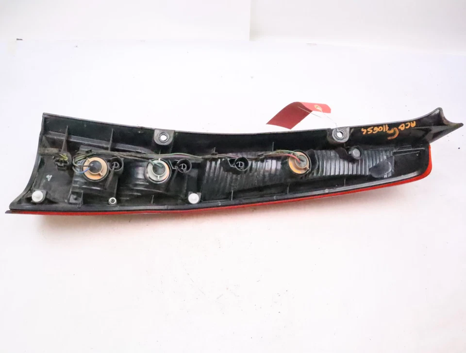 Feu arrière gauche occasion DAIHATSU CUORE II Phase 1 - 1.0i 12v - - Imagen 3 de 4