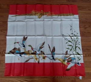 Foulard vintage Gucci canards en vol en soie 33"x33" jamais utilisé réf2064