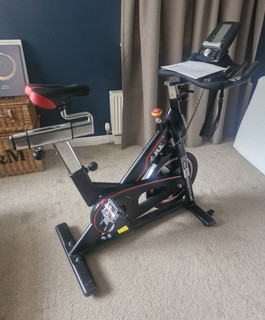 JLL IC400 PRO Indoor Cycling Bike Bluetooth LCD Display Excellent Condition