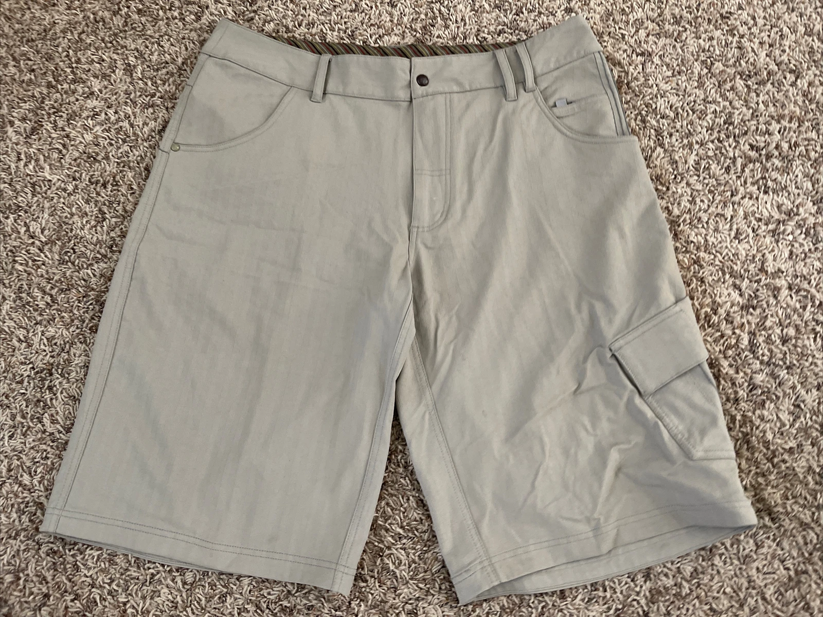 Mens Lululemon Gray Micro Striped Size 38 Cargo Shorts