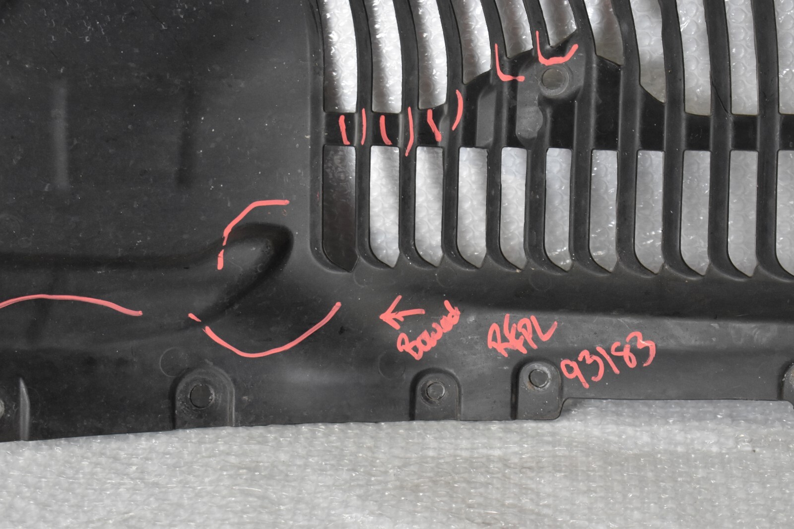 Maserati left  front wheelhouse guard, f 670295109