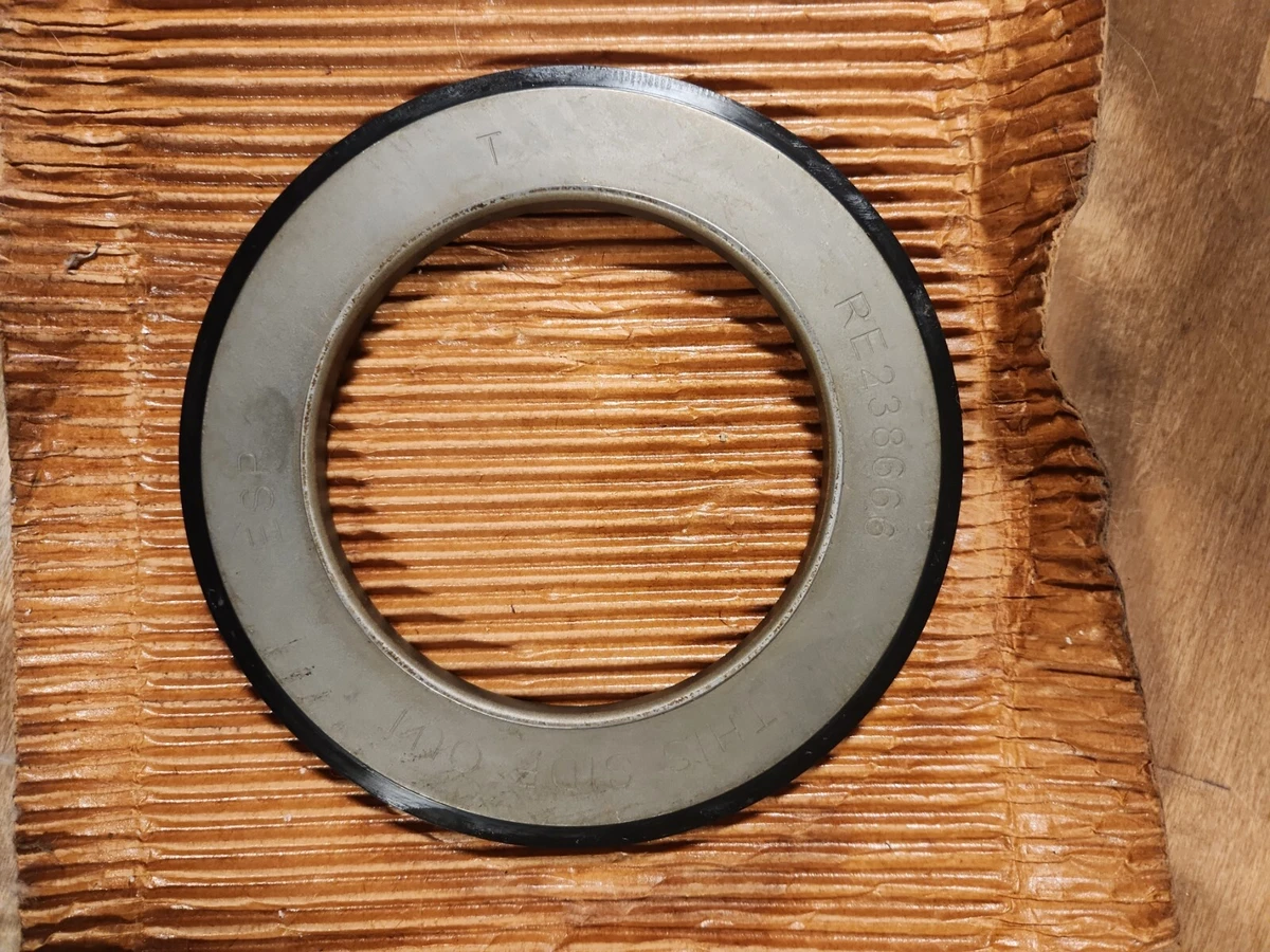 John Deere Oil Seal RE238666 Fits: 1654, 1854, 2054, 2104, 6140R  