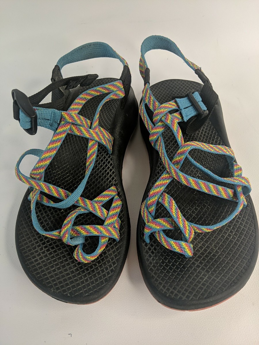 CHACOS ZX2 Classic Vibram Fiesta Rainbow Pattern Toe Ring Sandals