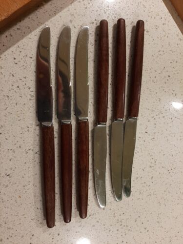 Six Teak Handled Butter Knives - Imagen 1 de 5