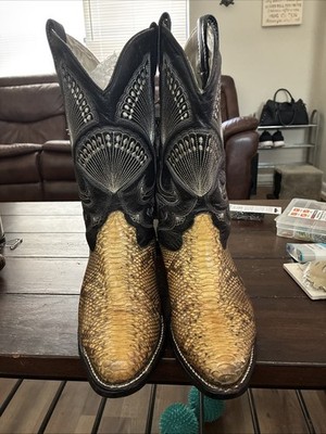 Women s Western Style Boots Adventurer Brand Snake Skin 9.5 M Pointed Toe Boots