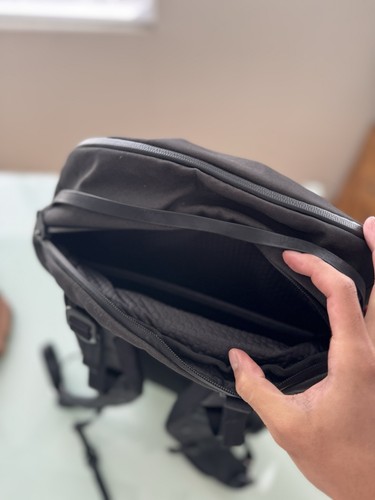 Alchemy Equipment AEL002 30L backpack - Black (great condition) - Picture 9 of 10