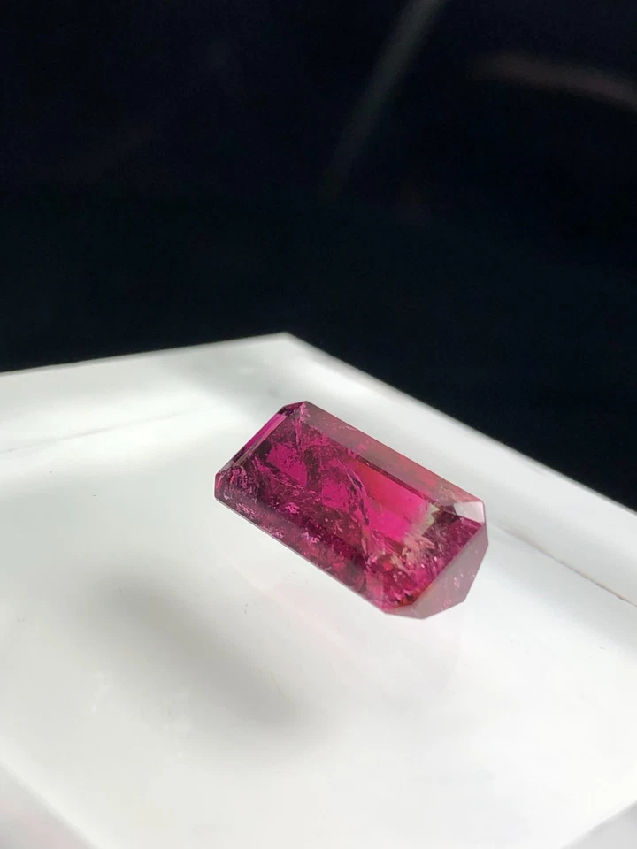 10.6 Carats Natural Bi Color Emerald Cut Tourmaline faceted - Image 3 of 4