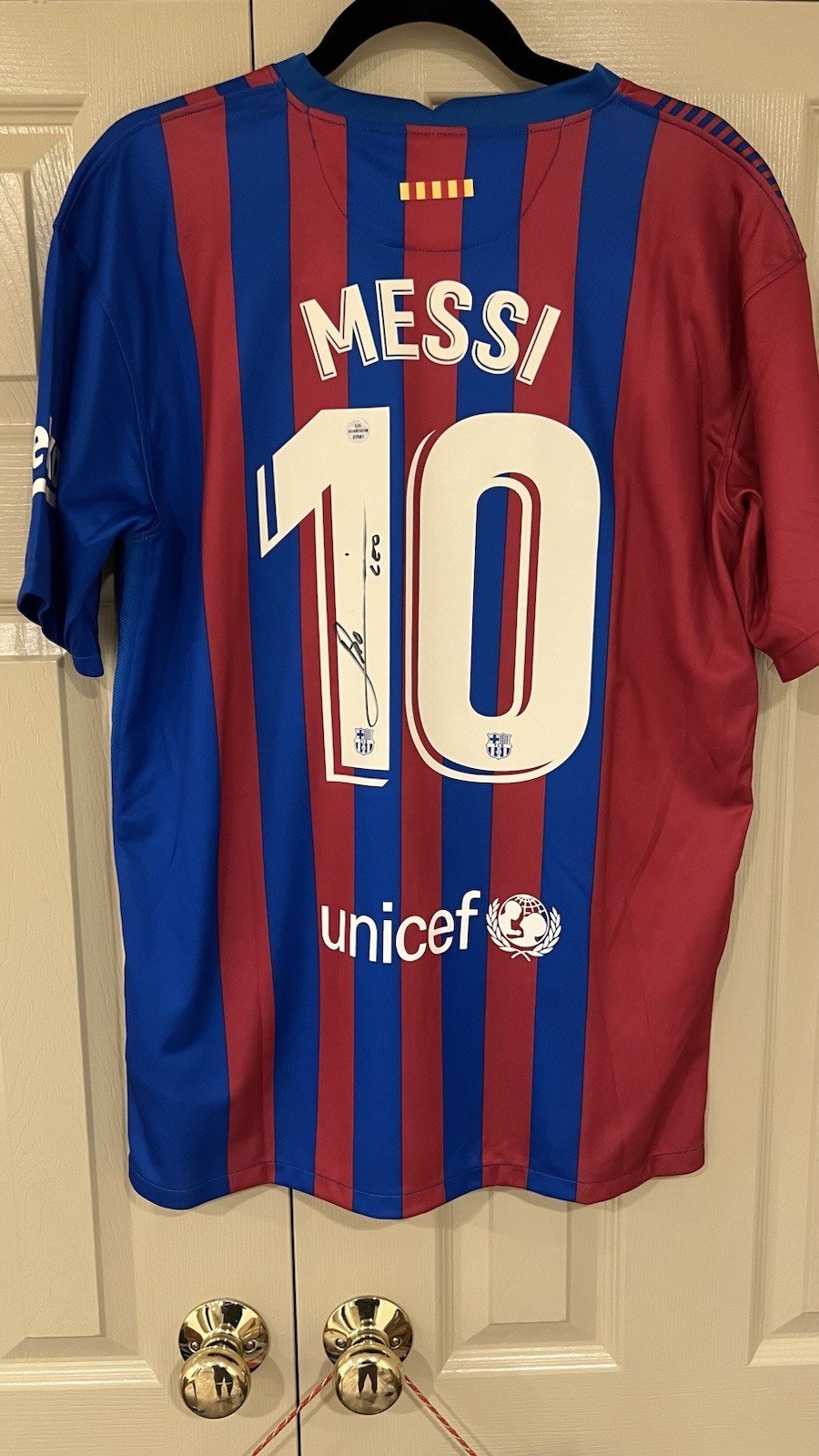 Lionel Messi Autographed Memorabilia | Signed Photo, Jersey