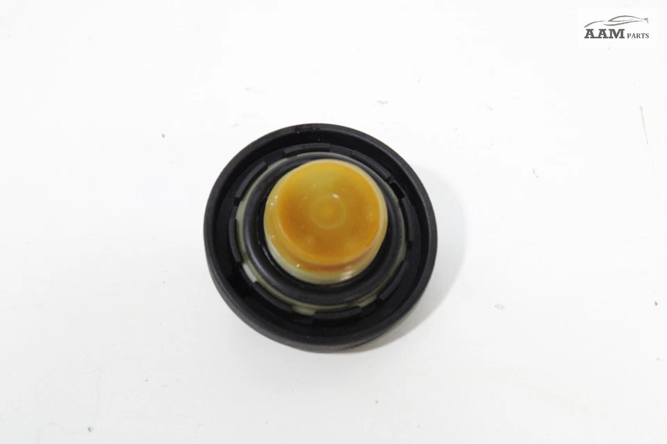 KIA FORTE 2019-2022 2,0 L 16 V MPi G4NH tapa de cuello de llenado de aceite de motor OEM Foto 3 de 4