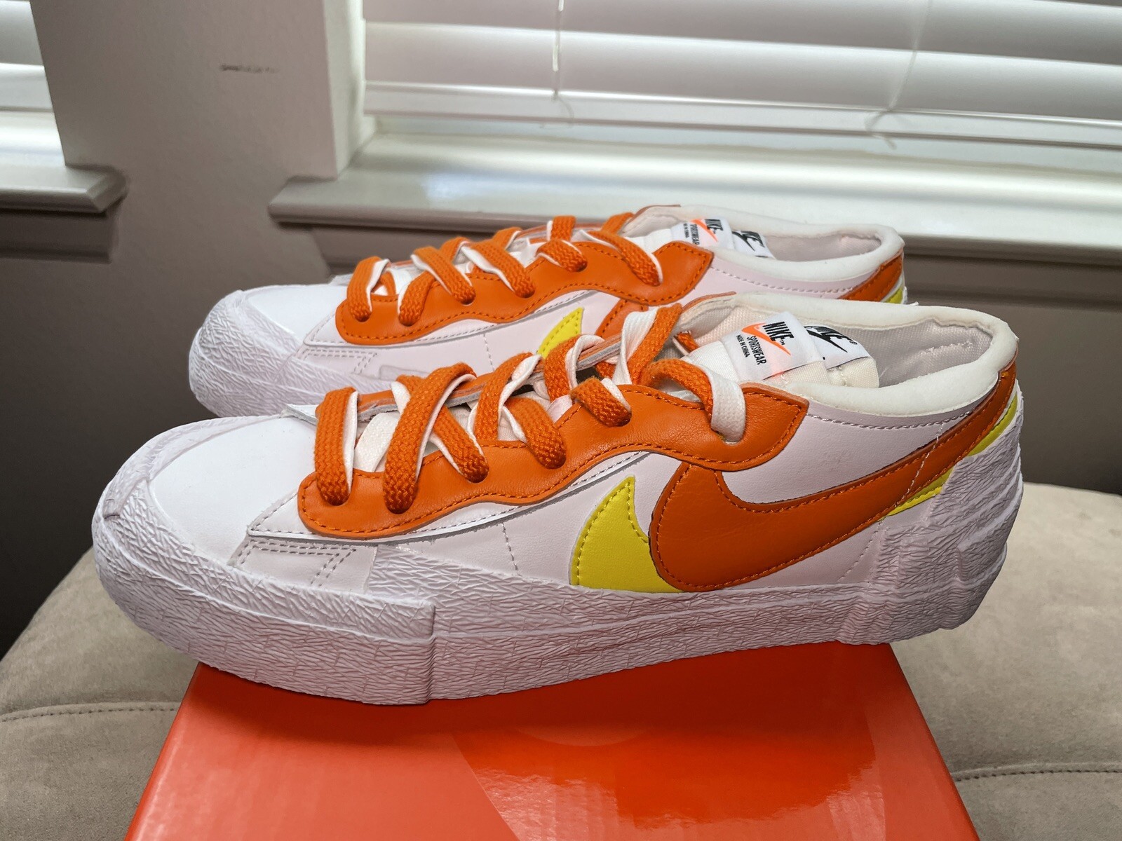 SACAI X NIKE Nike x SACAI Blazer Basso Bianco Magma Arancione Doppio DD1877 100 Uomo Taglia 8