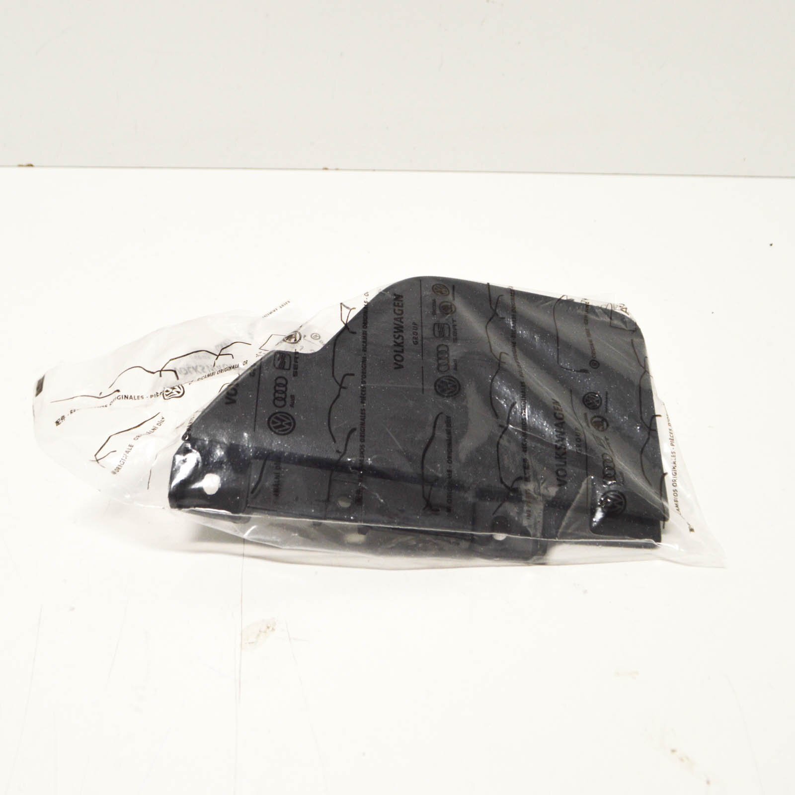 Volkswagen Golf MK7 5G Heck rechts Kotflügel Endkappe 5G0854858 