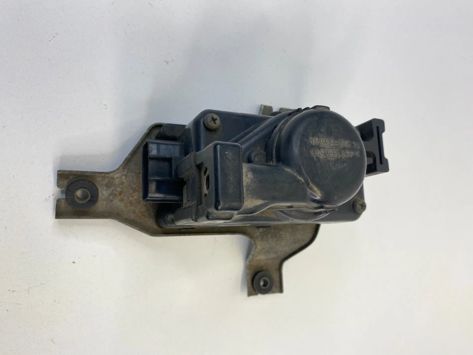 2003 2004 Chevrolet Tracker Cruise Control Servo Actuator 30028102 OEM - Image 2 of 4