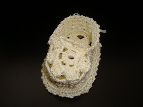 SAOLA SCARPE STIVALETTI O PANTOFOLE FATTE A MANO UNCINETTO BAMBINA BATTESIMO SUOLA FIORE 6 9mon