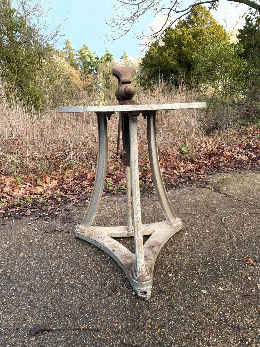 Antique cast iron legs online