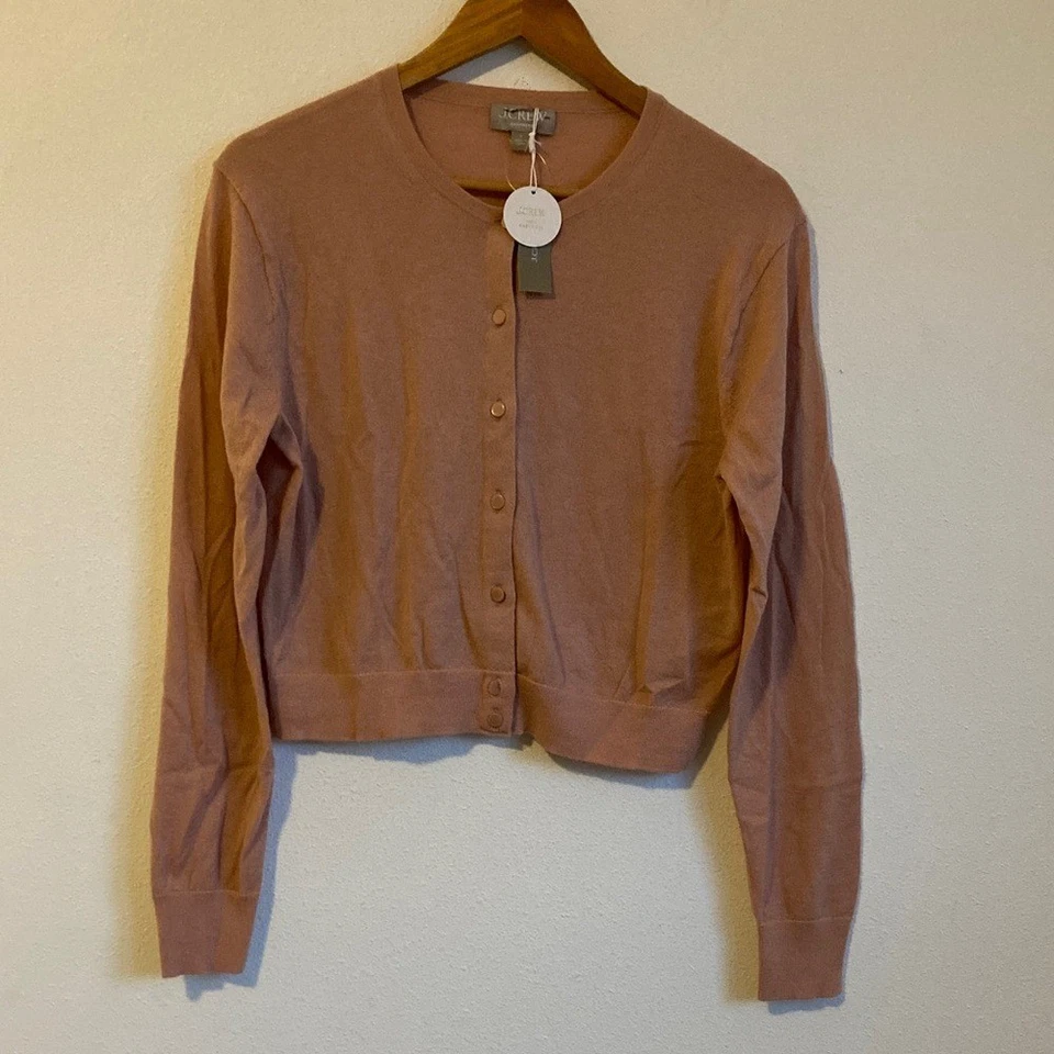 J. Cárdigan de cachemir Crew peso pluma pequeño Rosy Dune Foto 2 de 4