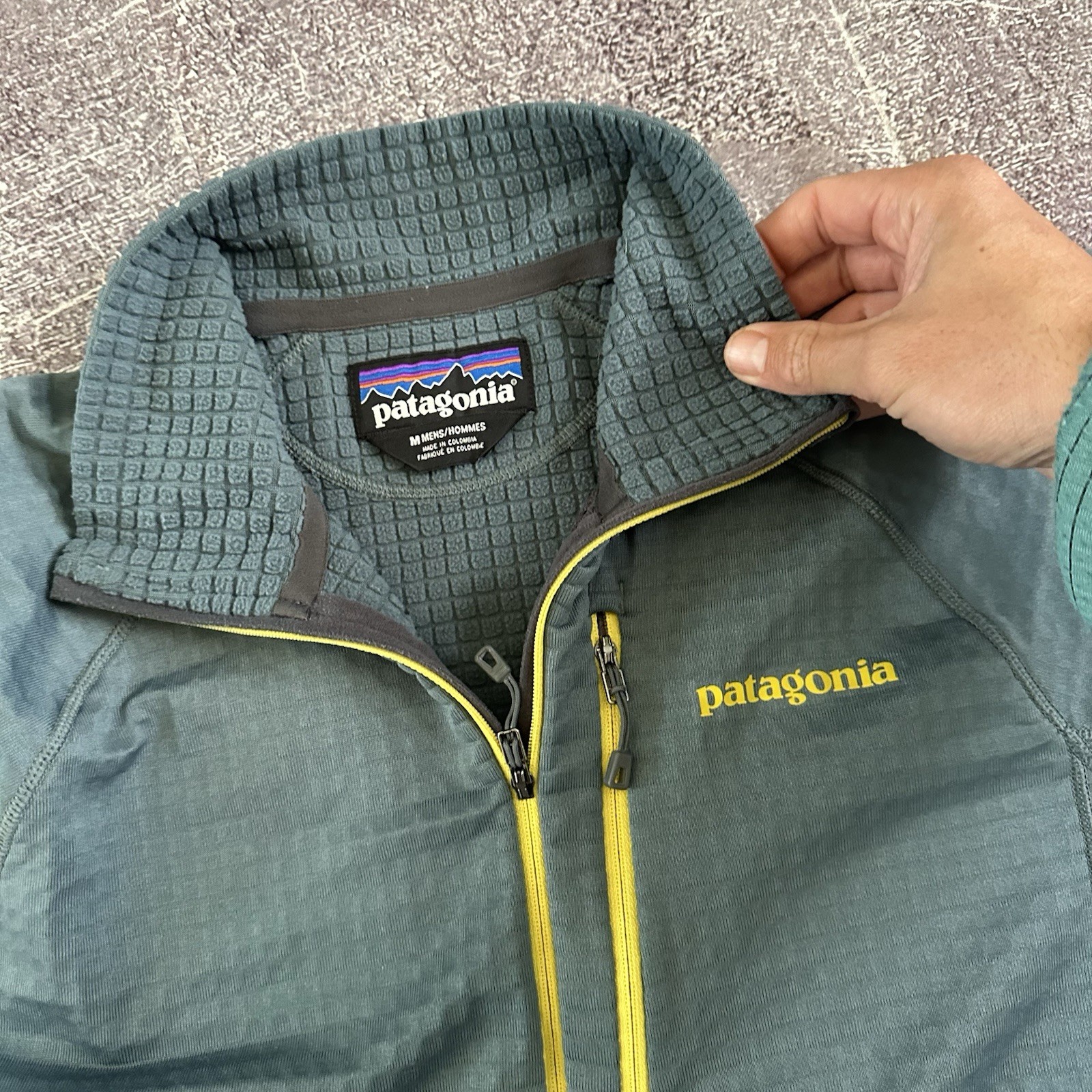 Men's Patagonia R1 1/2 Zip Up Nouveau Green Pullover Waffle Fleece Jacket Sz M thumbnail 2