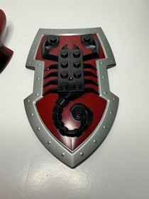 LEGO Castle: knight kingdom 8795 Lord Vladek  visor and shield only