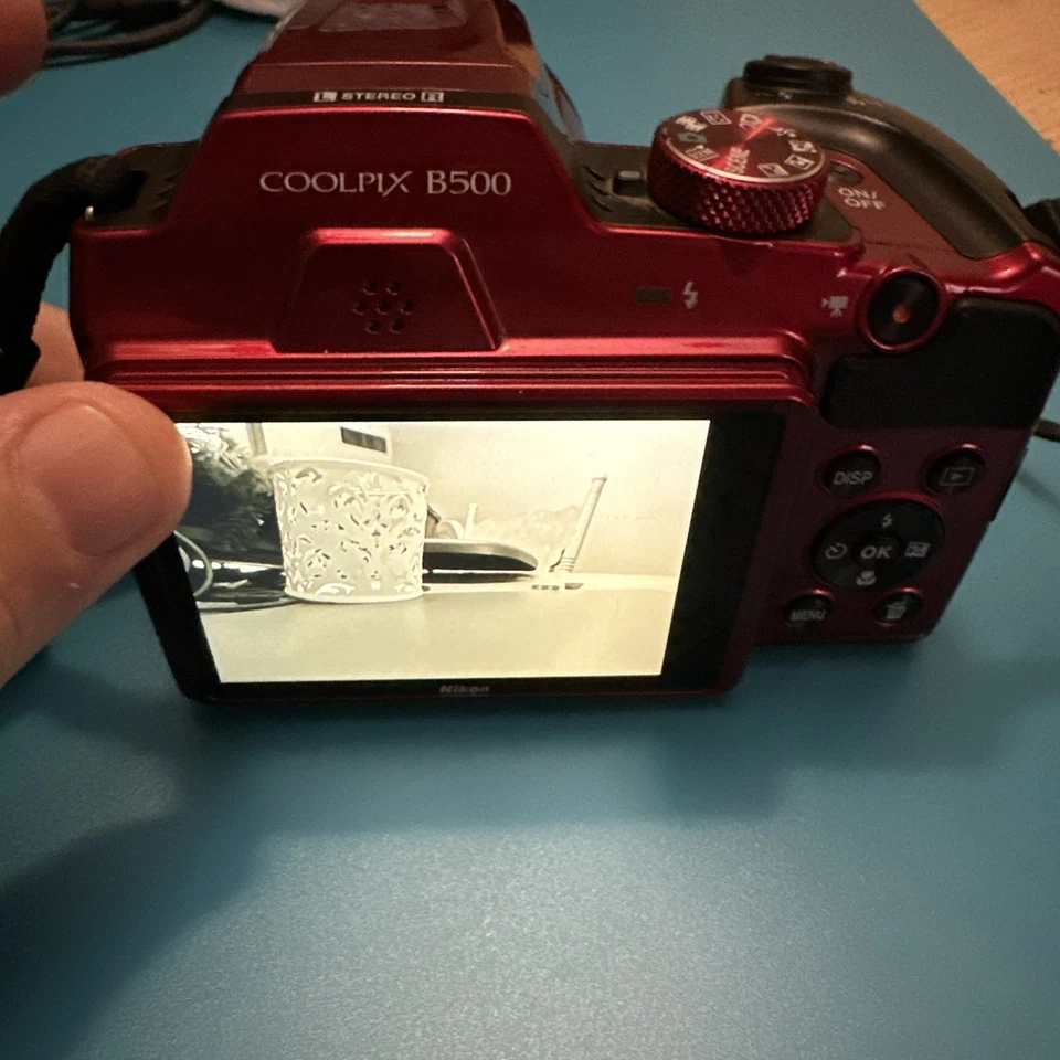 Nikon Coolpix B500 Red Digital Camera 40x Zoom 16 MP Wi-fi Tested Works  - Image 2 of 4