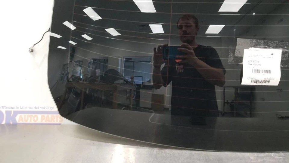 16 MERCEDES BENZ AMG C63S W205 SEDAN REAR BACK GLASS - Image 4 of 4