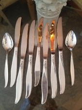 9 Oneida Community Winsome Silverplate 2 Spoons 2 Luncheon and 5 Dinner Knives