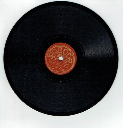 78 RPM 20 cm Choirs Phonograph Record Picking the Hazelnut Sung Pagoda 6138 Rare