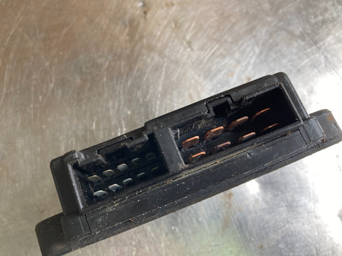 ひーぼ ひーぼ 1988-92 Kawasaki ZX 1100, Electrical Junction Box