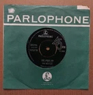 The Beatles She Loves You. 7" Single. (1963)