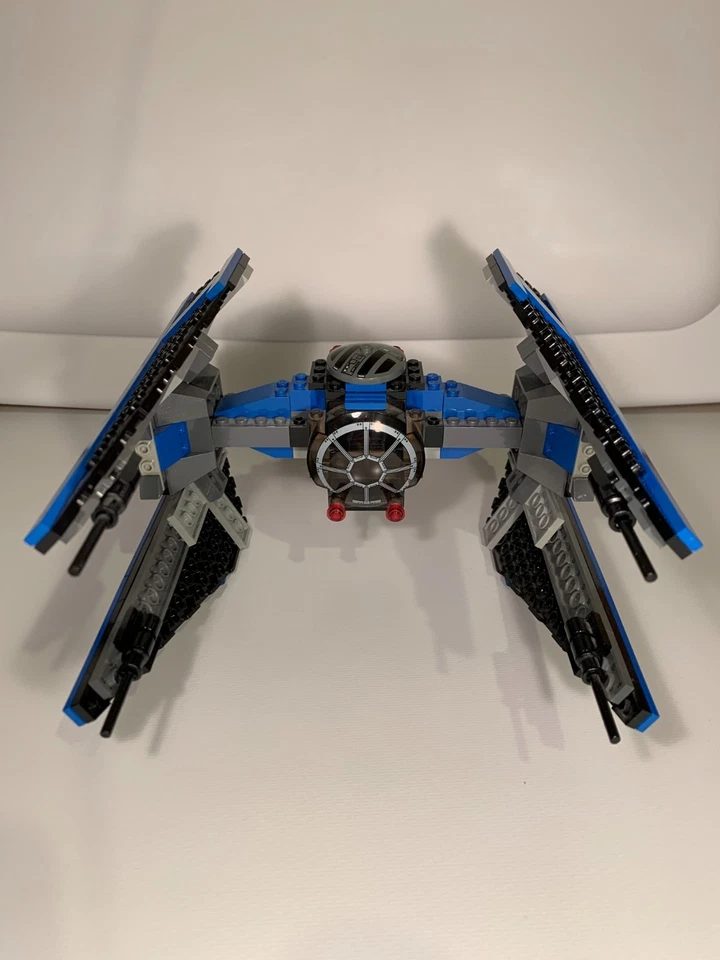 Pre-Owned Star Wars Lego VI Package - 6210 Jabba's Place, 6206, and 6208 sets - Image 3 of 4