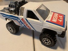 Hot Wheels Blue Card #21 Nissan Hardbody CT Wheels White 1990 Speed Points car